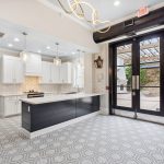 20-751 Dauphin St-120